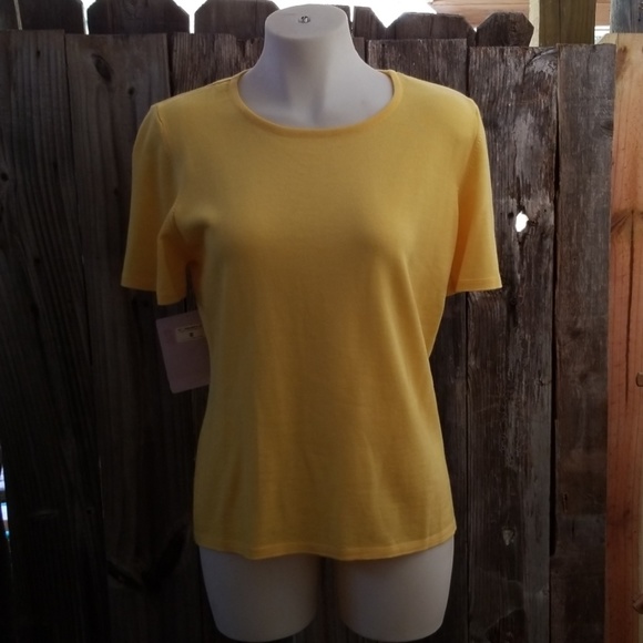 Escada Tops - Nwt Vintage Escada,1980 s, Short Sleeve Top 8SALE
